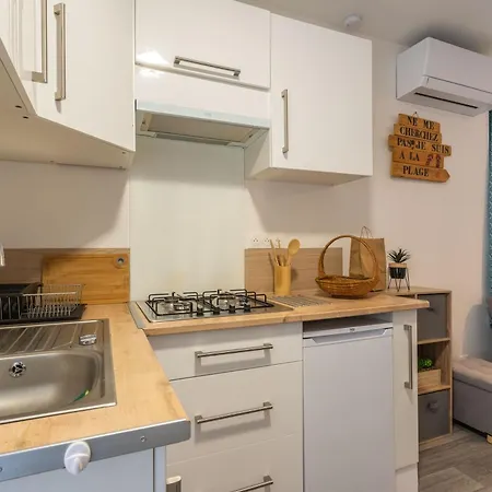 Maison De Centre Дом отдыха *